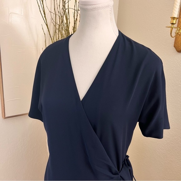 ARITZIA BABATON Navy Wallace Dress Wrap Size Small Chiffon Flowy - Picture 3 of 9